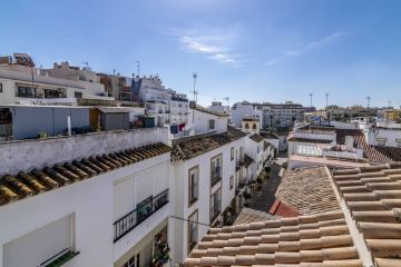 https://cdn.resales-online.com/public/1bqt55a2f5/properties/79579a904eab11eca97d0217bc231ef4/w1200/37-1d70d218e897435ff17cdff8e99bb5bf.jpg?v=1637941680