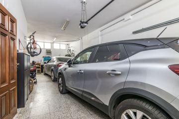https://cdn.resales-online.com/public/1bqt55a2f5/properties/79579a904eab11eca97d0217bc231ef4/w1200/38-9b9a71c4c46e127e5c6f91a74b158396.jpg?v=1637941680