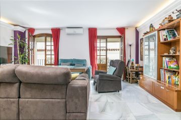https://cdn.resales-online.com/public/1bqt55a2f5/properties/79579a904eab11eca97d0217bc231ef4/w1200/9-467d0cee5b725f3ef65f102a0c2e69c0.jpg?v=1637941680