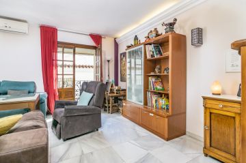 https://cdn.resales-online.com/public/1bqt55a2f5/properties/79579a904eab11eca97d0217bc231ef4/w1200/10-bb915d1cb19341576dcdc994b81ab9c5.jpg?v=1637941680