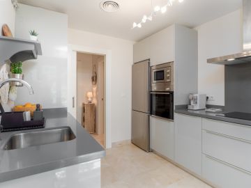 https://cdn.resales-online.com/public/k1850j3m5p/properties/9ea1d67e520511eca97d0217bc231ef4/w1200/16-ec67b526875bf0124b6ce4328a754439.jpg?v=1638454000