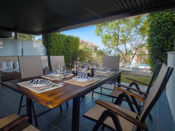 https://cdn.resales-online.com/public/k1850j3m5p/properties/9ea1d67e520511eca97d0217bc231ef4/w1200/3-e898b2bb2a2fdfd06d2c39894dce8316.jpg?v=1638454000