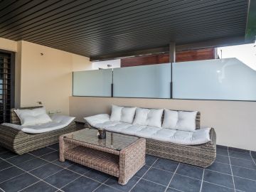 https://cdn.resales-online.com/public/k1850j3m5p/properties/9ea1d67e520511eca97d0217bc231ef4/w1200/29-7c2f312881aea9bbe9ddaeb9640e2c9a.jpg?v=1638454000