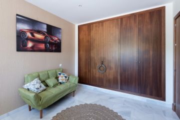 https://cdn.resales-online.com/public/sjfjhu3jtj/properties/8967fe40592a11eca97d0217bc231ef4/w1200/24-613bbc26f32d7013d348ef202dd30a43.jpg?v=1639086568