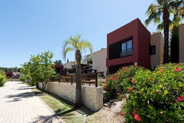 https://cdn.resales-online.com/public/sjfjhu3jtj/properties/8967fe40592a11eca97d0217bc231ef4/w1200/48-995152433a6d9da26e318d14b54534ba.jpg?v=1639086568