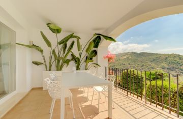 https://cdn.resales-online.com/public/v8b00unuc7/properties/cc68eeaf04ba11ecaa340217bc231ef4/w1200/2-5bd7b9d04b45e33852eaf0ec6670150d.jpg?v=1629802041