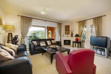 https://cdn.resales-online.com/public/jurdhh2l9d/properties/d777275e6d6a11eca97d0217bc231ef4/w1200/5-3595ad71cbd87be6c3643a4285ef4791.jpg?v=1641316038