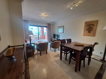https://cdn.resales-online.com/public/cd9pzuj89n/properties/1c79737c6e4111eca97d0217bc231ef4/w1200/7-aa4cc561180b369757c0bb4af9886cd3.jpg?v=1641402665