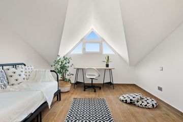https://cdn.resales-online.com/public/ptqy2bqrx5/properties/c17793ad2fff11eba13006b3c6b82ba8/w1200/24-613bbc26f32d7013d348ef202dd30a43.jpg?v=1653049818