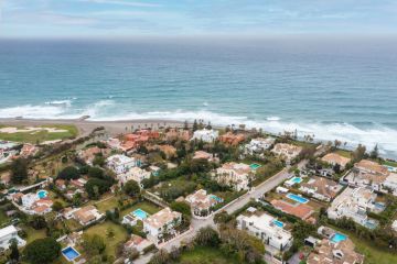https://cdn.resales-online.com/public/0741nl4ih1/properties/efe3d18993c511eca97d0217bc231ef4/w1200/21-2c707e7c511429b4f8ec4ee5f221ddb6.jpg?v=1647011132