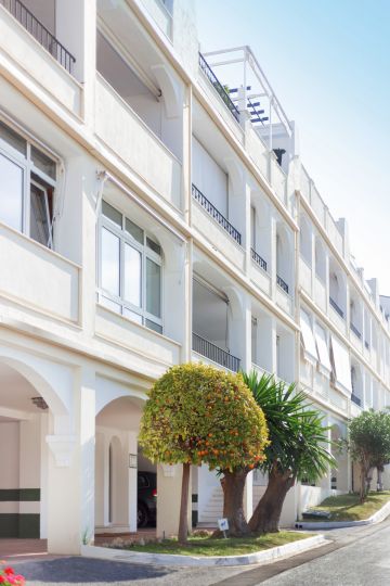 https://cdn.resales-online.com/public/jja1jz8h5h/properties/8f42e85a9f6911eca97d0217bc231ef4/w1200/26-c684a62c9f160a1f90904dd925da0645.jpg?v=1646807226