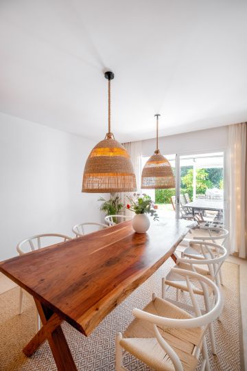 https://cdn.resales-online.com/public/jja1jz8h5h/properties/8f42e85a9f6911eca97d0217bc231ef4/w1200/9-467d0cee5b725f3ef65f102a0c2e69c0.jpg?v=1646807226