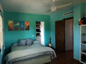 https://cdn.resales-online.com/public/lahrid967e/properties/63c47222a39b11eca97d0217bc231ef4/w1200/13-5fd73dea700db77384c091ca9818b1a9.jpg?v=1647272070
