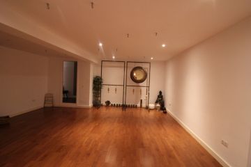 https://cdn.resales-online.com/public/lahrid967e/properties/63c47222a39b11eca97d0217bc231ef4/w1200/51-1a006e3d9335f058903eb94f281586d2.jpg?v=1648853537