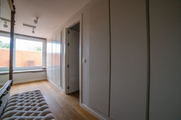 https://cdn.resales-online.com/public/c1vmnhgt2j/properties/d4f378d6a44611eca97d0217bc231ef4/w1200/15-11d12f2f454f2f5e9b981fdd8b901d51.jpg?v=1647361837