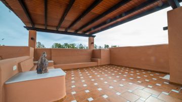 https://cdn.resales-online.com/public/c1vmnhgt2j/properties/d4f378d6a44611eca97d0217bc231ef4/w1200/19-d0ed7da2012a09046d307c195d98e7d6.jpg?v=1647361837