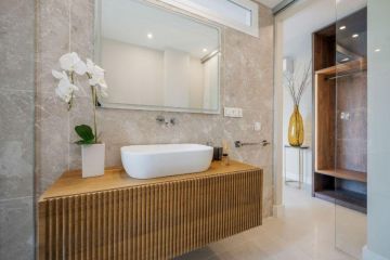 https://cdn.resales-online.com/public/7rg1k5rn6p/properties/f65858dbadd111eca97d0217bc231ef4/w1200/10-bb915d1cb19341576dcdc994b81ab9c5.jpg?v=1648392997