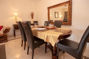 https://cdn.resales-online.com/public/avr9vuq8uu/properties/8f358f26962611eca97d0217bc231ef4/w1200/6-241328e1bcc9c0d8ce1222beb6c967a8.jpg?v=1647608060
