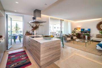 https://cdn.resales-online.com/public/jja1jz8h5h/properties/820b9cfcb23a11eca97d0217bc231ef4/w1200/2-5bd7b9d04b45e33852eaf0ec6670150d.jpg?v=1648876090