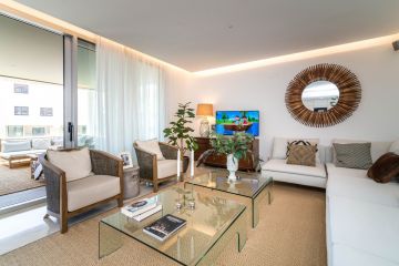 https://cdn.resales-online.com/public/jja1jz8h5h/properties/820b9cfcb23a11eca97d0217bc231ef4/w1200/29-7c2f312881aea9bbe9ddaeb9640e2c9a.jpg?v=1648876090