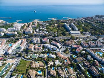 https://cdn.resales-online.com/public/jja1jz8h5h/properties/820b9cfcb23a11eca97d0217bc231ef4/w1200/46-0edebaf512af70cdbc38d73d8131be5b.jpg?v=1648876090