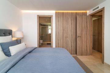 https://cdn.resales-online.com/public/jja1jz8h5h/properties/820b9cfcb23a11eca97d0217bc231ef4/w1200/7-aa4cc561180b369757c0bb4af9886cd3.jpg?v=1648876090