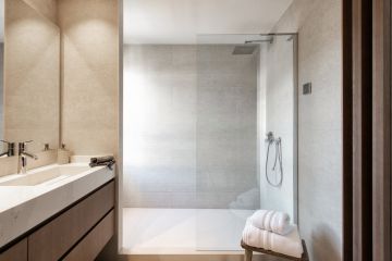 https://cdn.resales-online.com/public/6u5vbuh1hk/properties/61b33641ba1e11eca97d0217bc231ef4/w1200/11-20939a0134ad724a8cb2a801094d15a4.jpg?v=1649743619