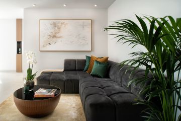 https://cdn.resales-online.com/public/6u5vbuh1hk/properties/61b33641ba1e11eca97d0217bc231ef4/w1200/3-e898b2bb2a2fdfd06d2c39894dce8316.jpg?v=1649743619