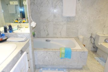 https://cdn.resales-online.com/public/92cqrna9i0/properties/be8a7260b99211eca97d0217bc231ef4/w1200/4-c23c0f86247804fa50226aecd8b0b2c8.jpg?v=1649683645
