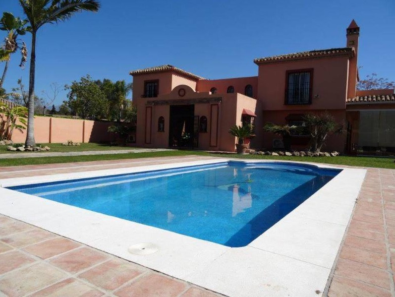 https://cdn.resales-online.com/public/7rg1k5rn6p/properties/chmiqmvuxvqgluh/w1200/1-7980e48d732b6fc85c14b43b94d2aa54.jpg?v=1579107631