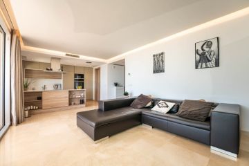 https://cdn.resales-online.com/public/jnltv6klry/properties/0a12e626c70b11eca97d0217bc231ef4/w1200/7-aa4cc561180b369757c0bb4af9886cd3.jpg?v=1651169008