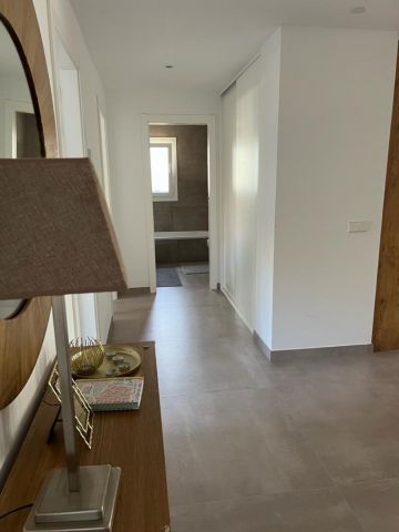 https://cdn.resales-online.com/public/sjfjhu3jtj/properties/e99efc09c7bf11eca97d0217bc231ef4/w1200/19-d0ed7da2012a09046d307c195d98e7d6.jpg?v=1651252628