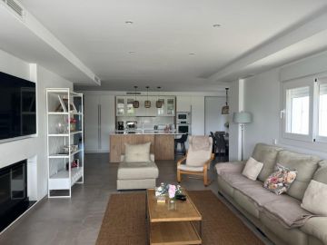https://cdn.resales-online.com/public/sjfjhu3jtj/properties/e99efc09c7bf11eca97d0217bc231ef4/w1200/7-aa4cc561180b369757c0bb4af9886cd3.jpg?v=1651252628