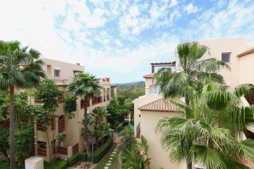 https://cdn.resales-online.com/public/qdjtjebe7p/properties/ef387750c6ad11eca97d0217bc231ef4/w1200/19-d0ed7da2012a09046d307c195d98e7d6.jpg?v=1651643300