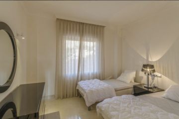 https://cdn.resales-online.com/public/g0fcfa5t1d/properties/8f585ed8cbd511eca97d0217bc231ef4/w1200/11-20939a0134ad724a8cb2a801094d15a4.jpg?v=1651691676