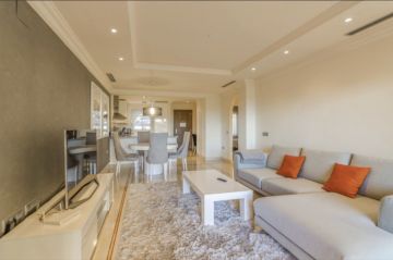 https://cdn.resales-online.com/public/g0fcfa5t1d/properties/8f585ed8cbd511eca97d0217bc231ef4/w1200/15-11d12f2f454f2f5e9b981fdd8b901d51.jpg?v=1651691676