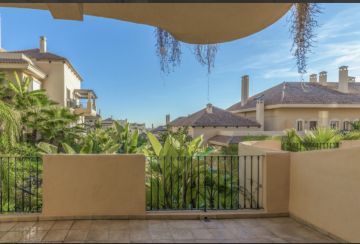https://cdn.resales-online.com/public/g0fcfa5t1d/properties/8f585ed8cbd511eca97d0217bc231ef4/w1200/20-d1f7658cbe4ba6cd8666fec30fba80ad.jpg?v=1651691676