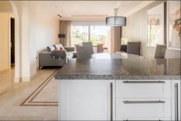 https://cdn.resales-online.com/public/g0fcfa5t1d/properties/8f585ed8cbd511eca97d0217bc231ef4/w1200/7-aa4cc561180b369757c0bb4af9886cd3.jpg?v=1651691676