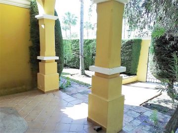 https://cdn.resales-online.com/public/e2ugqf2s30/properties/d10dad0fcbaa11eca97d0217bc231ef4/w1200/5-3595ad71cbd87be6c3643a4285ef4791.jpg?v=1651673553