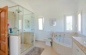 https://cdn.resales-online.com/public/jke8v5rm25/properties/e855839dc7b811eca97d0217bc231ef4/w1200/25-45e7a00e8ada30030040e20a35fbccfd.jpg?v=1651749246
