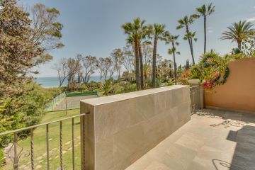 https://cdn.resales-online.com/public/v8b00unuc7/properties/ca586169c85111eca97d0217bc231ef4/w1200/19-d0ed7da2012a09046d307c195d98e7d6.jpg?v=1652119989