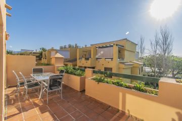 https://cdn.resales-online.com/public/vvmdwbkuht/properties/ecfdec78d08111eca97d0217bc231ef4/w1200/3-e898b2bb2a2fdfd06d2c39894dce8316.jpg?v=1652287493