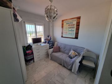 https://cdn.resales-online.com/public/q8sjeevech/properties/5f511b4dcf9511eca97d0217bc231ef4/w1200/16-ec67b526875bf0124b6ce4328a754439.jpg?v=1652276566