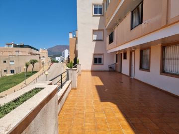 https://cdn.resales-online.com/public/q8sjeevech/properties/5f511b4dcf9511eca97d0217bc231ef4/w1200/32-e7f90ea5feef5e01d64d74d6b6d8a834.jpg?v=1652276566