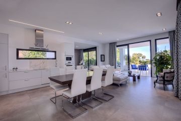 https://cdn.resales-online.com/public/0741nl4ih1/properties/6b472109c18b11eca97d0217bc231ef4/w1200/17-dd5fcd4f0eb487dfa3803f7e20814c0e.jpg?v=1652185036