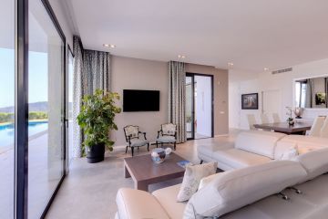 https://cdn.resales-online.com/public/0741nl4ih1/properties/6b472109c18b11eca97d0217bc231ef4/w1200/18-cc72f169493c096e712837ff5d8b6e41.jpg?v=1652185036