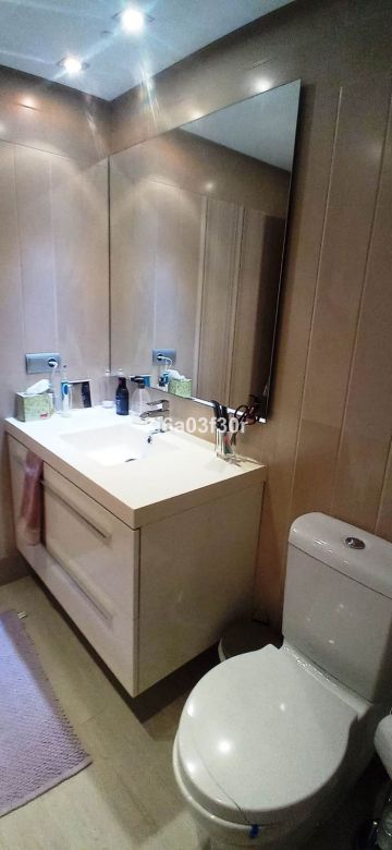 https://cdn.resales-online.com/public/7i6a03f30r/properties/961aba21d10e11eca97d0217bc231ef4/w1200/13-5fd73dea700db77384c091ca9818b1a9.jpg?v=1652352751