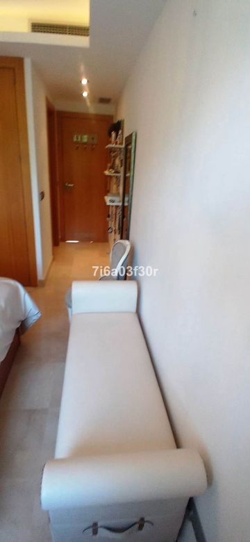 https://cdn.resales-online.com/public/7i6a03f30r/properties/961aba21d10e11eca97d0217bc231ef4/w1200/10-bb915d1cb19341576dcdc994b81ab9c5.jpg?v=1652352751