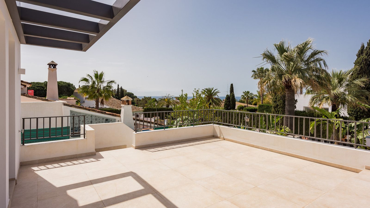 https://cdn.resales-online.com/public/j50iqa74vg/properties/4ef7d24acbbb11eca97d0217bc231ef4/w1200/12-53013098fcab6c38b1379cd33298e050.jpg?v=1652703031