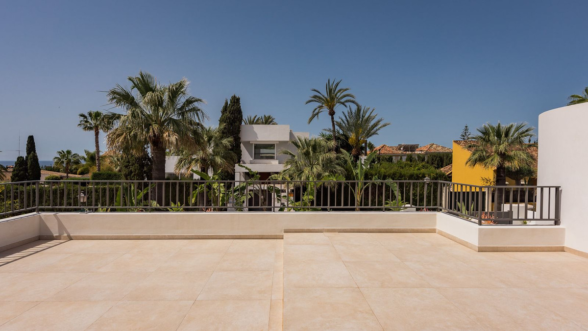 https://cdn.resales-online.com/public/j50iqa74vg/properties/4ef7d24acbbb11eca97d0217bc231ef4/w1200/16-ec67b526875bf0124b6ce4328a754439.jpg?v=1652703031